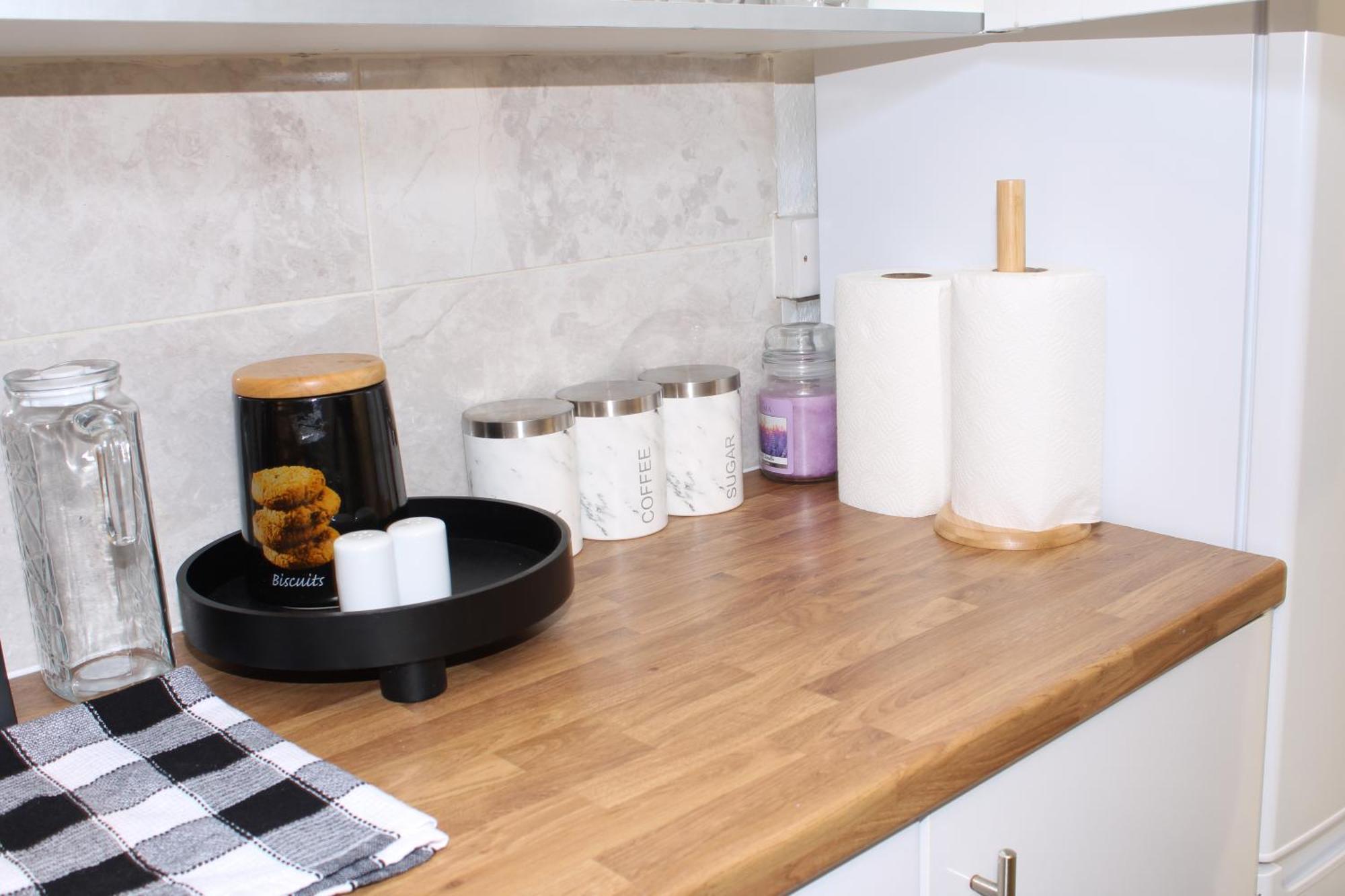 F2S Serviced Apartments 2Bedroom Terrace House With Free Wifi Netflix Suitable For Contractors Walking Distance To Train Station Derby Exterior photo